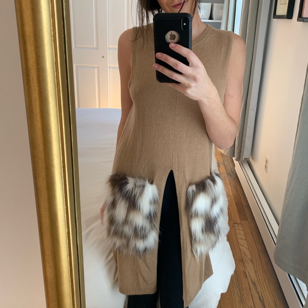 Merino Wool tank sweater with faux fur pockets